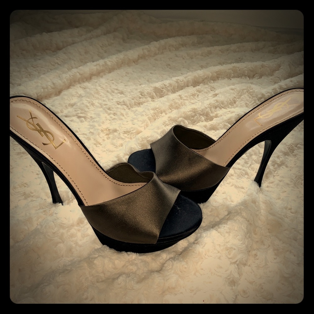 YSL Miles in Golden crosstoe over Peekaboo  toe